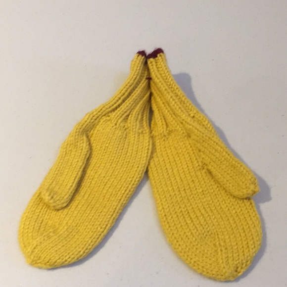 3 Pairs Hand Knit Mittens & Kombi Mitt Clips Kids Children's - Picture 6 of 16